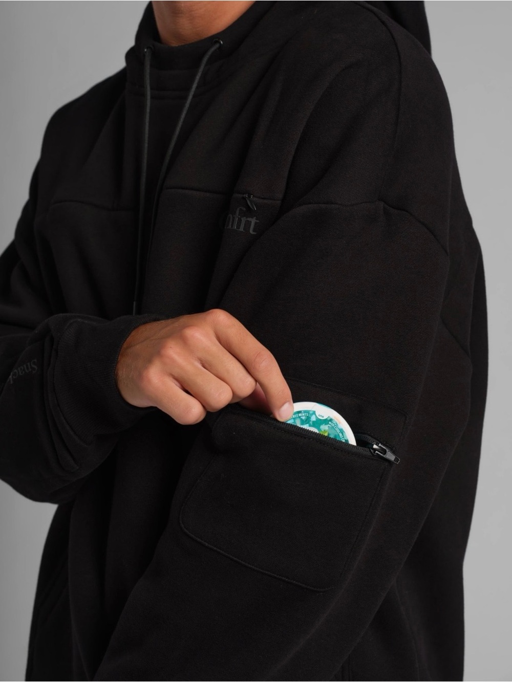 Comfrt Black Oversized Hooded Sweatshirt - Picture 3 of 7